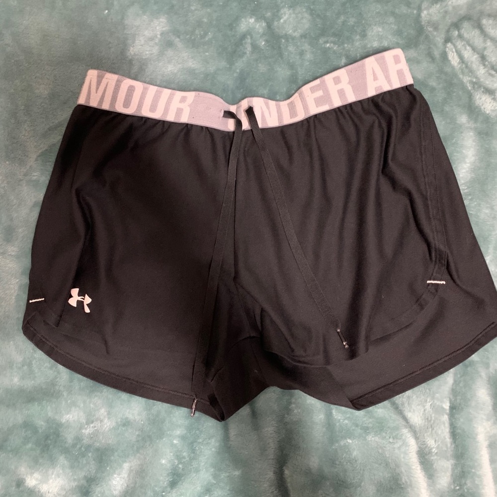 Under Armour shorts size small